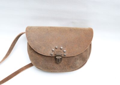 Lina-bag: klein schoudertasje van geschuurd leer