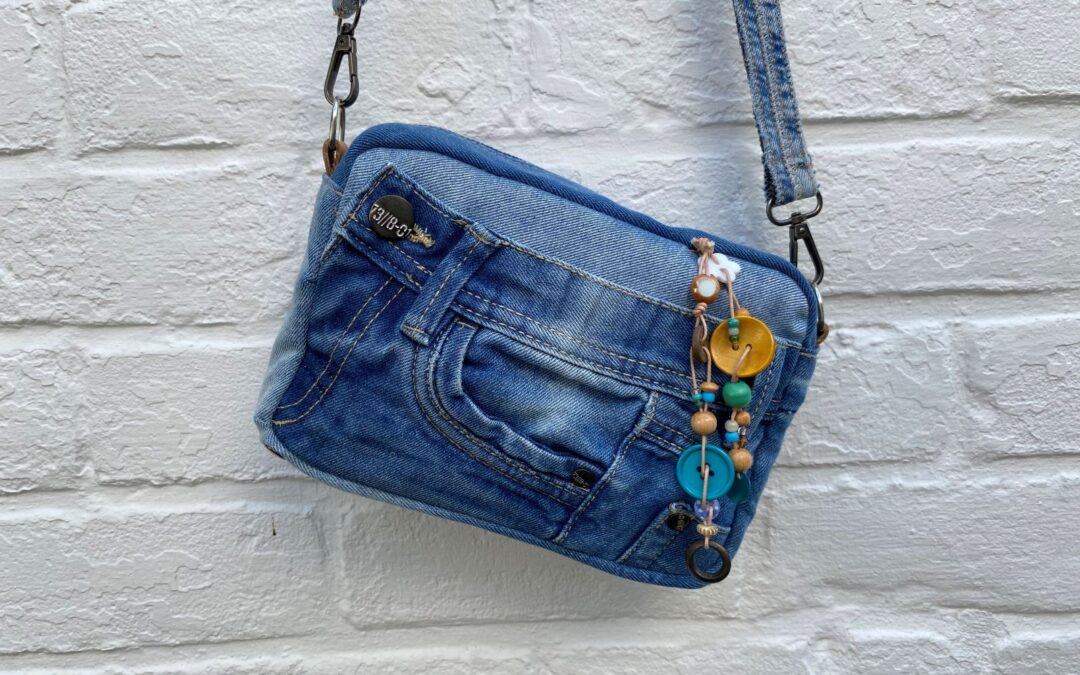 Blokka-bag: klein en ruim jeanstasje € 49,95,-