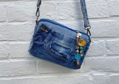 Blokka-bag: klein en ruim jeanstasje € 49,95,-